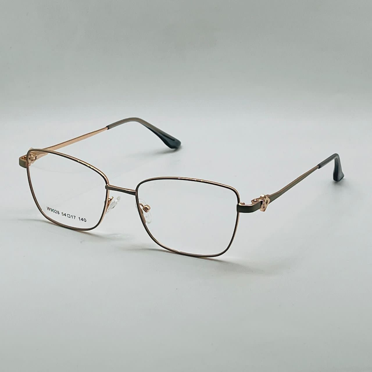 فریم طبی فتوکرومیک