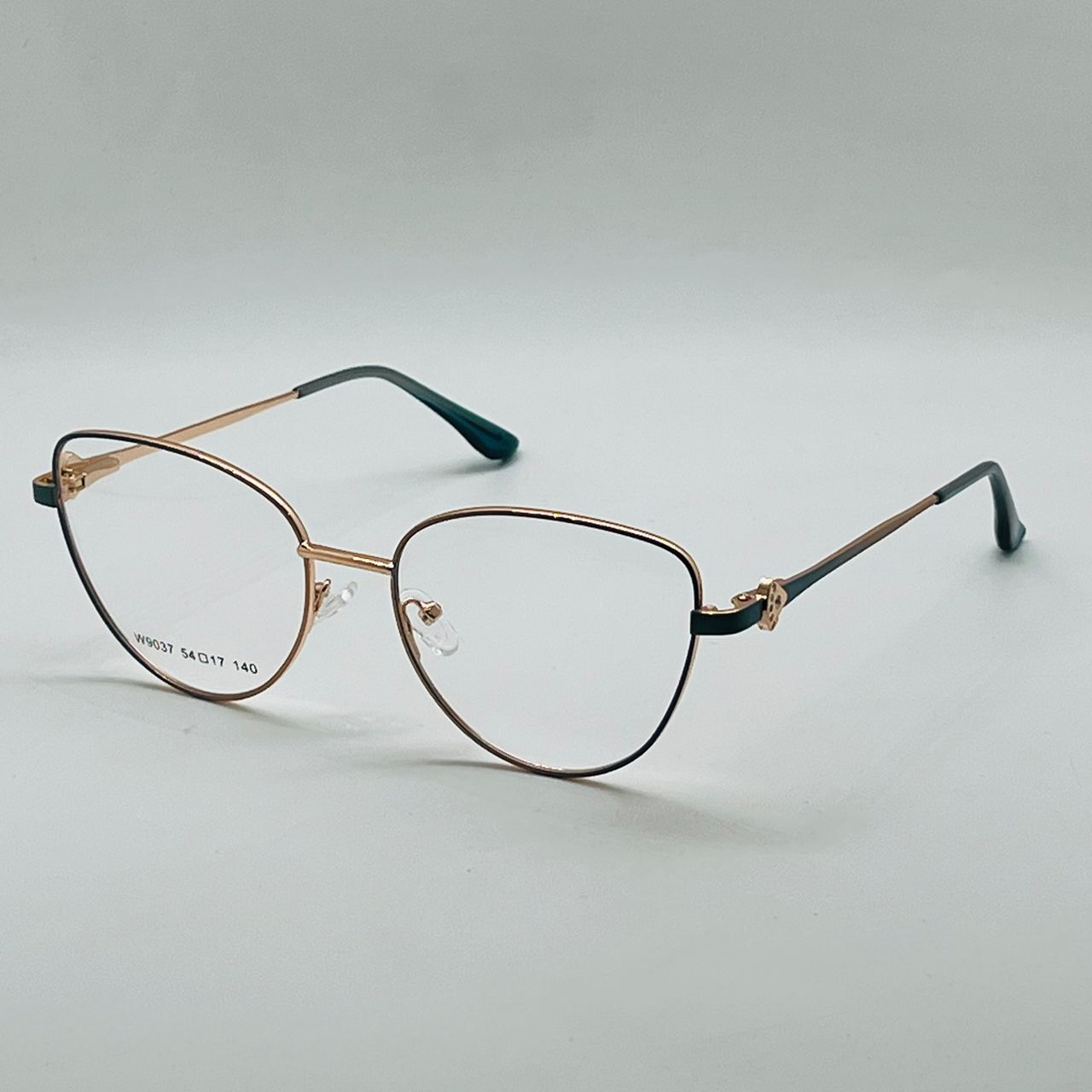 فریم طبی فتوکرومیک