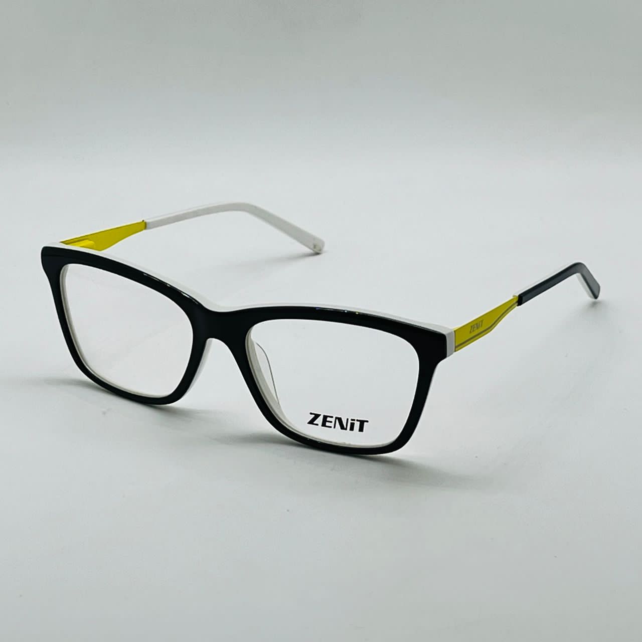 عینک طبی بچه گانه کد Kb0210052